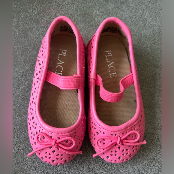 The Children's Place Other - The Children's Place Hot Pink Girls Mary Jane Flats with Bow